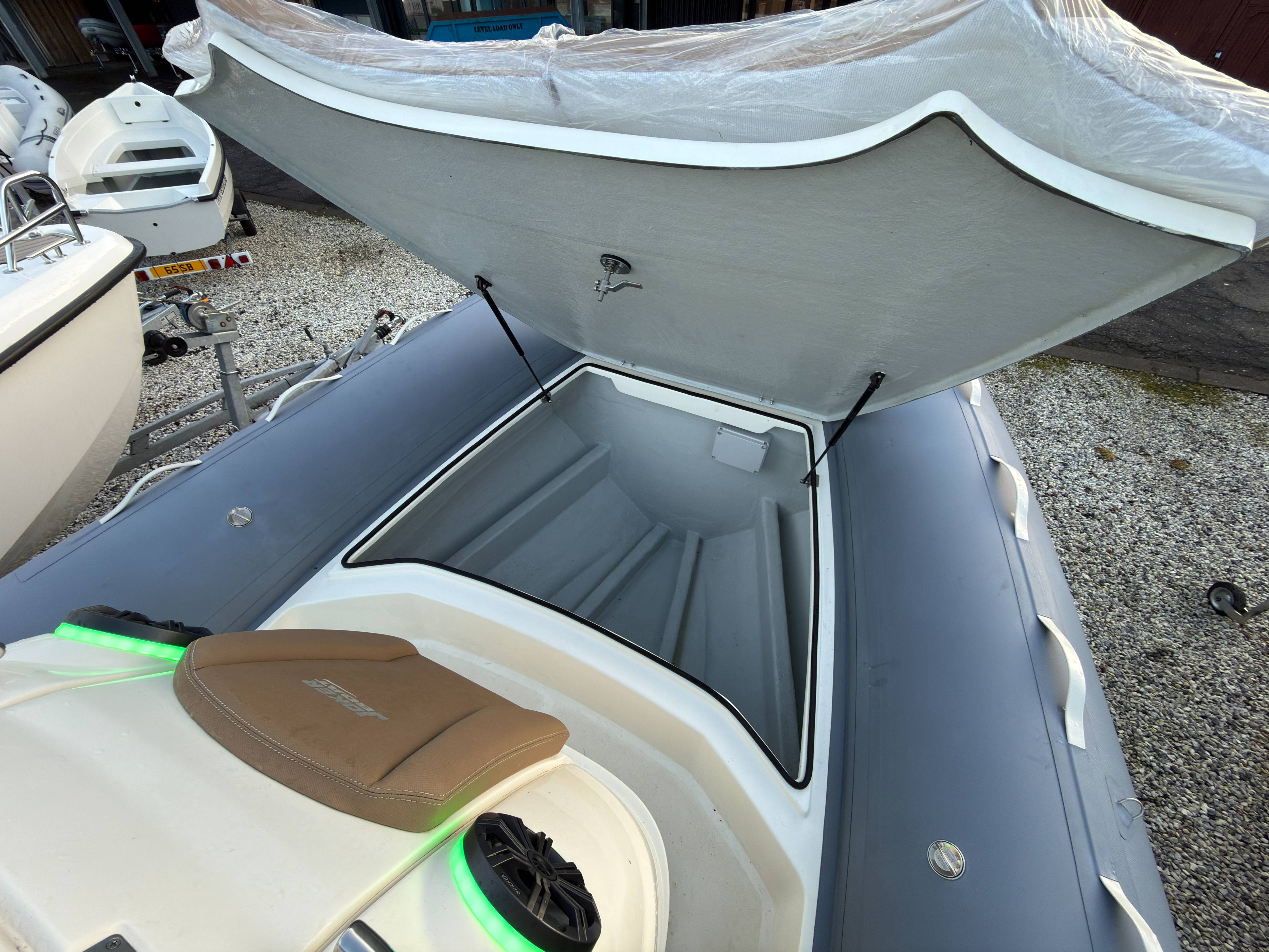 Joker Clubman 24 RIB (2023 Ex-Display)