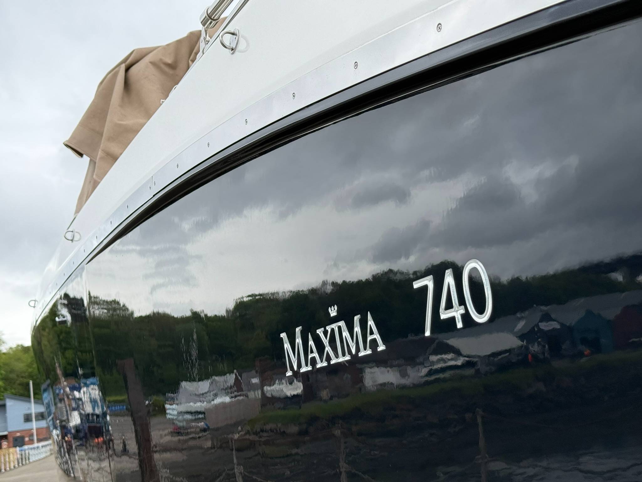 2023 Maxima 740 Offshore
