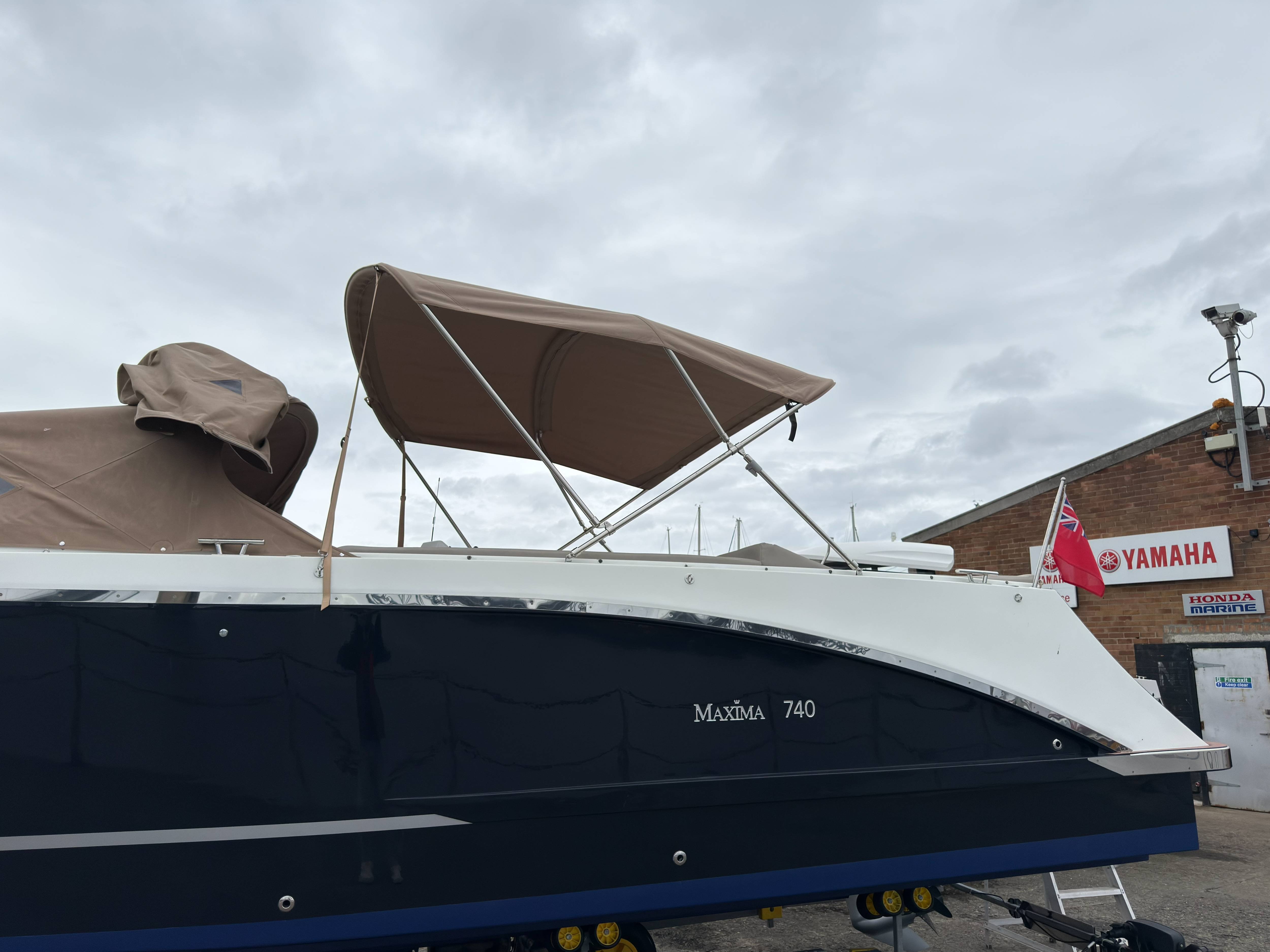2023 Maxima 740 Offshore