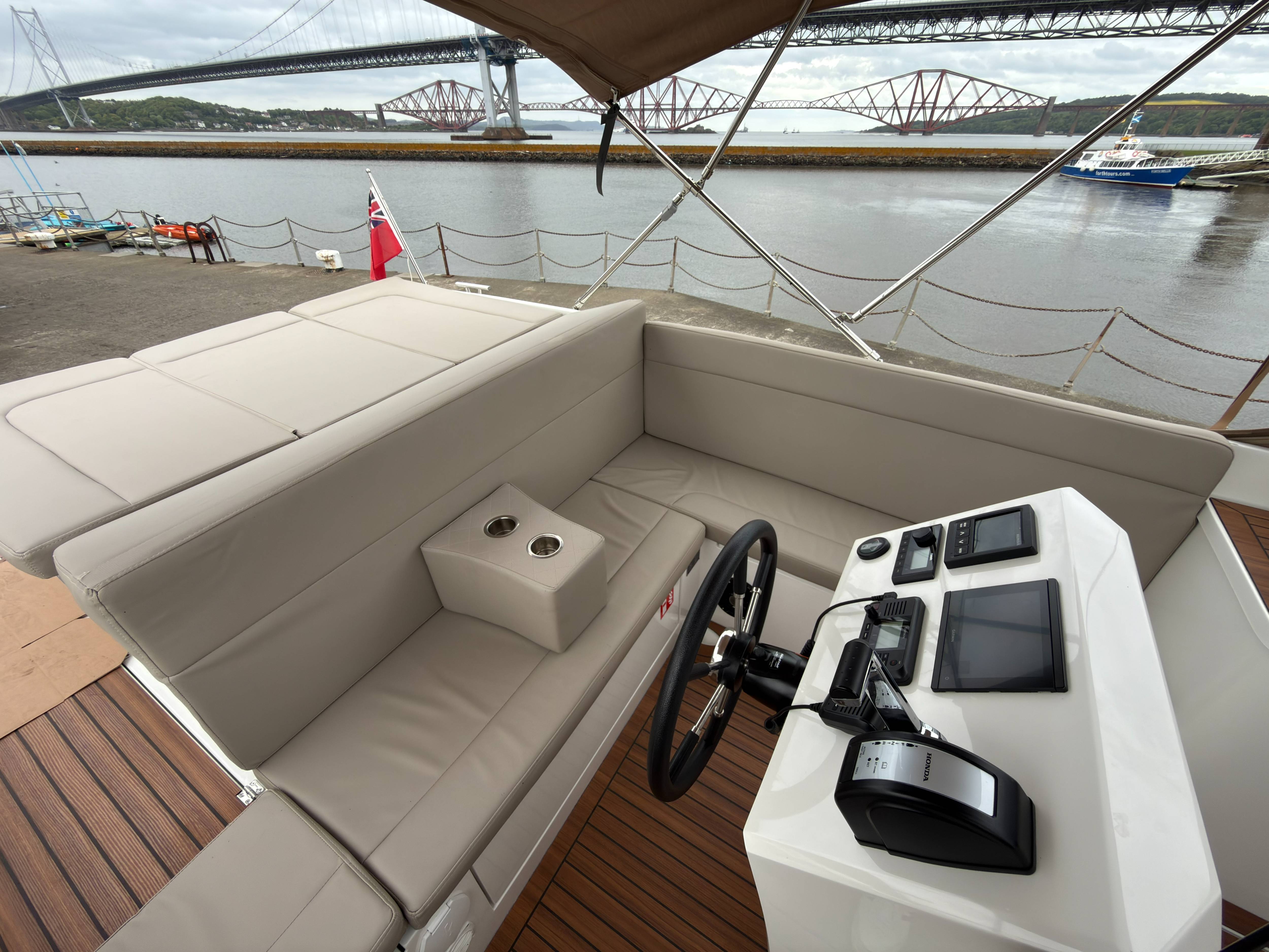 2023 Maxima 740 Offshore