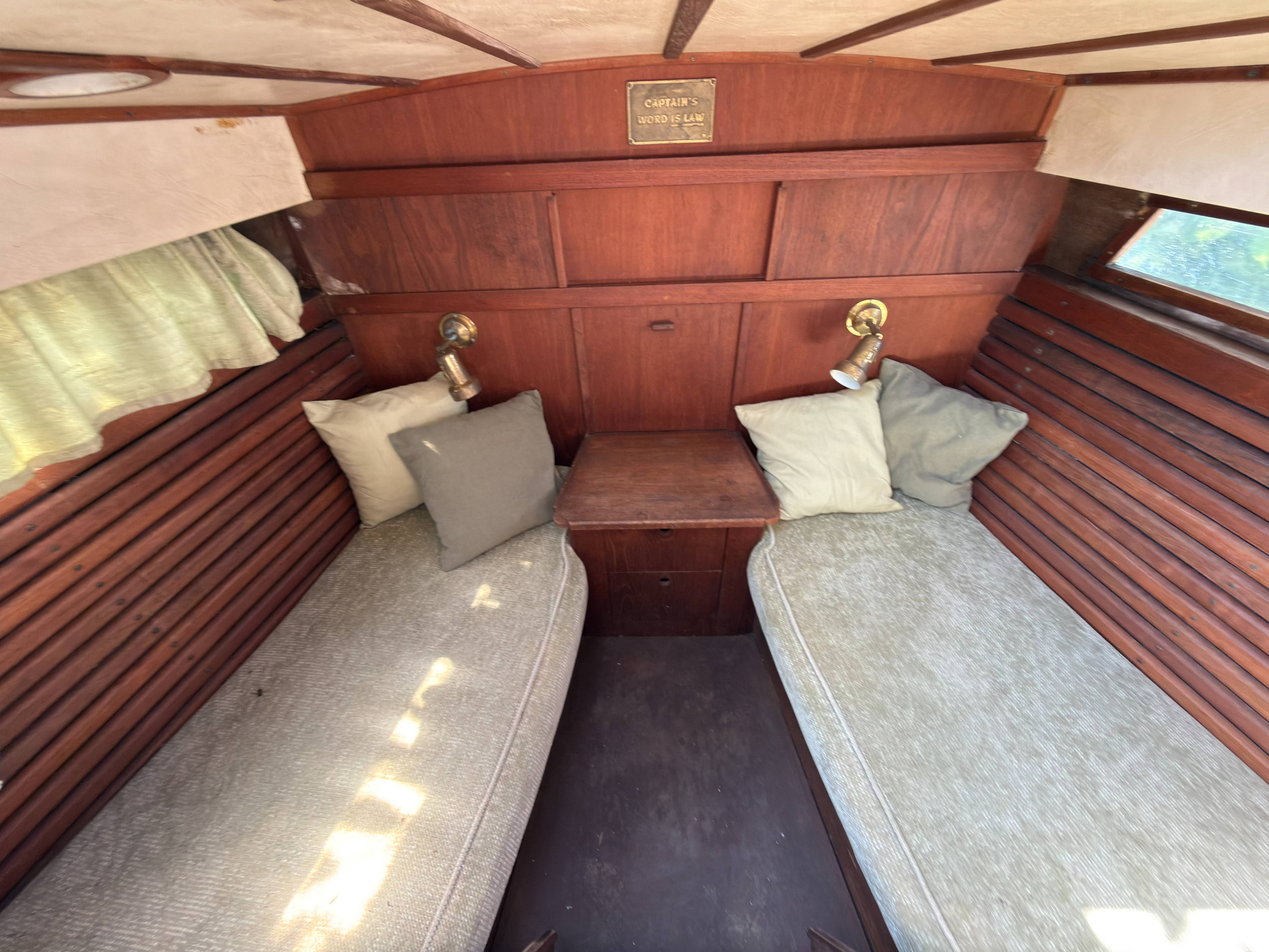 1979 Neptun 32