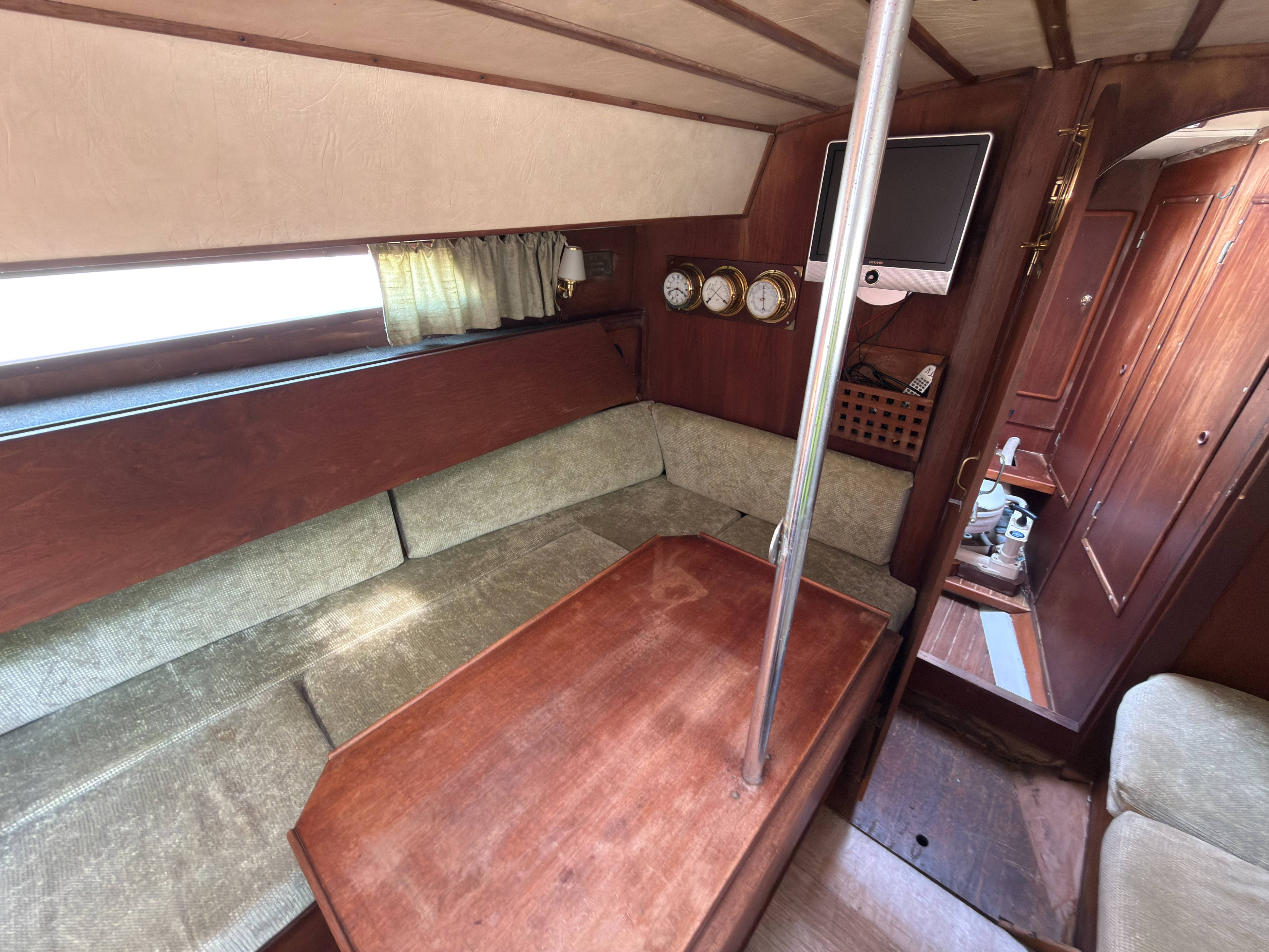1979 Neptun 32