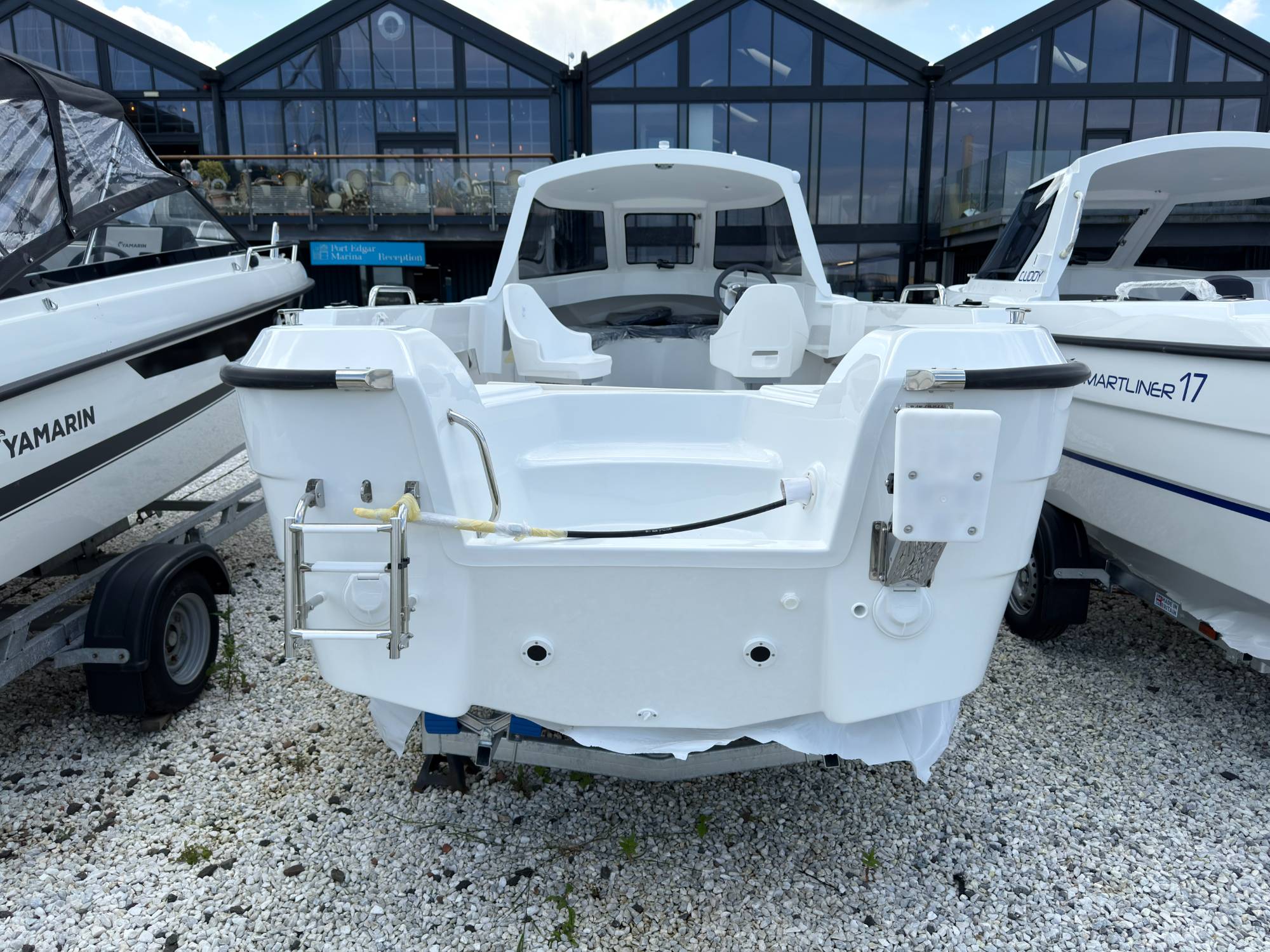 Smartliner Cuddy 19 Package