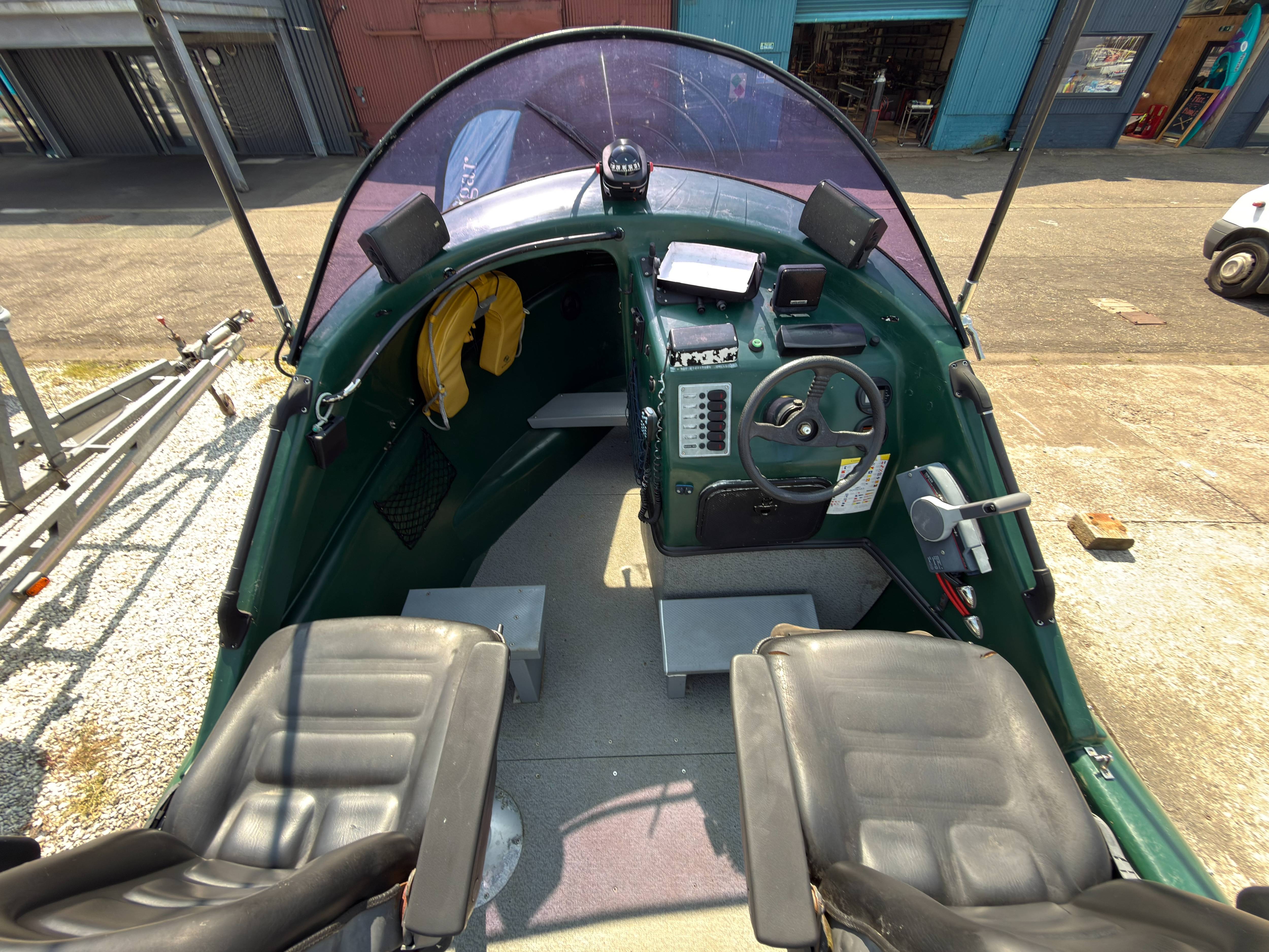 2005 Mac 570 Fisherman
