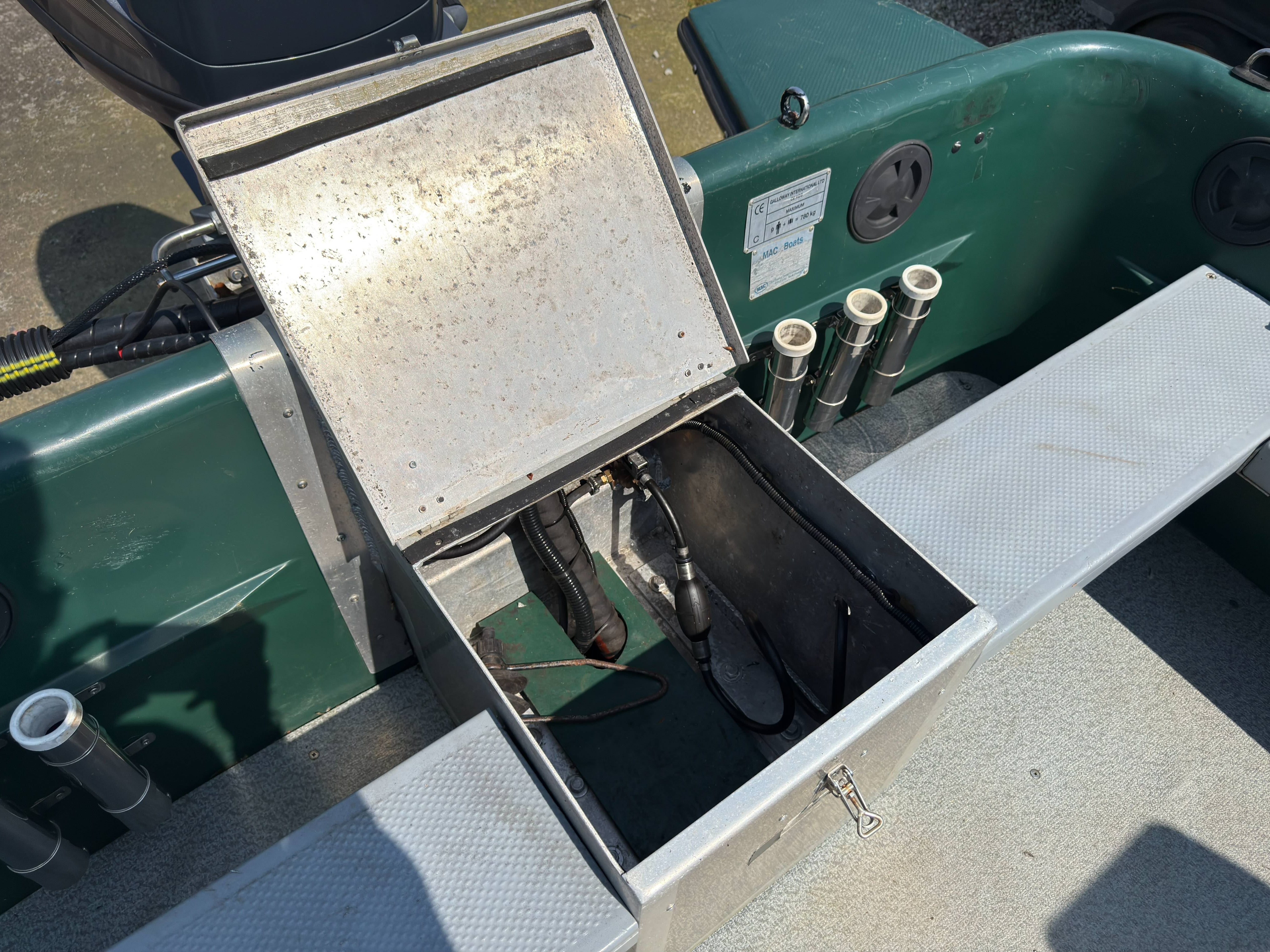 2005 Mac 570 Fisherman