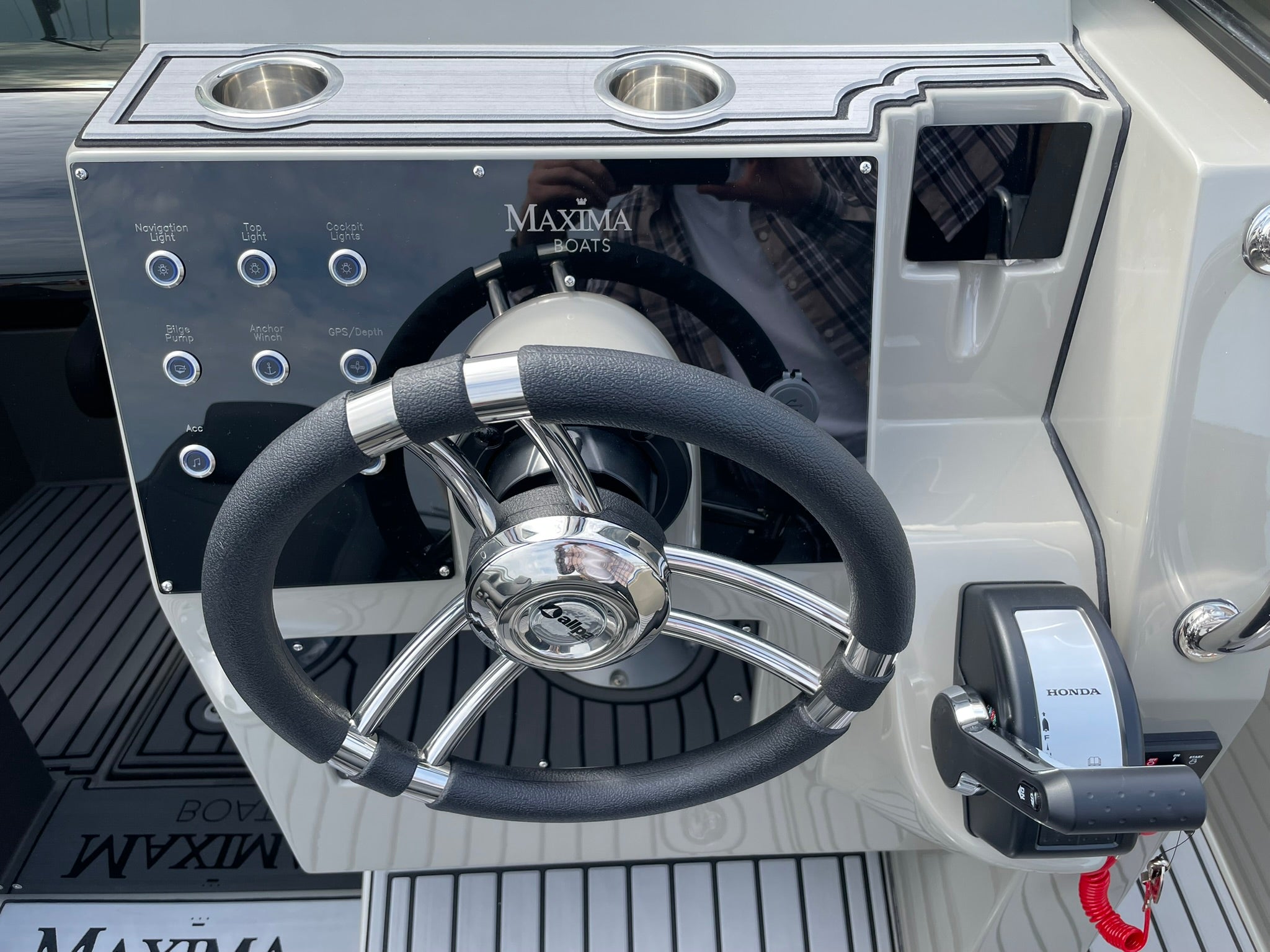 2025 Maxima 700 Sport Package