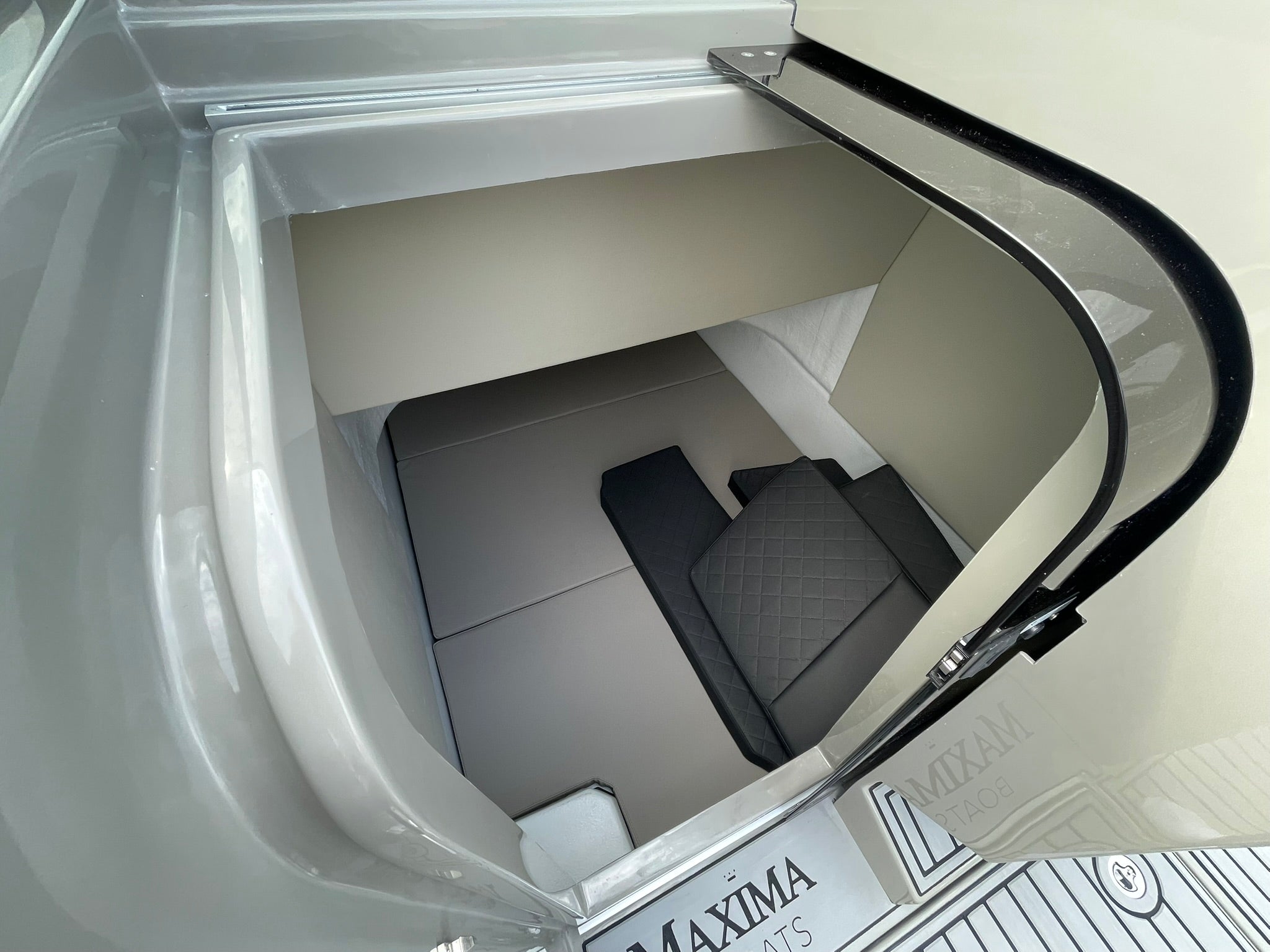 2025 Maxima 700 Sport Package